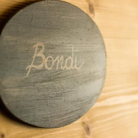Sant' Antoni Bondi 아파트 *